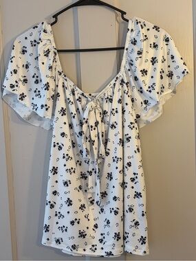White Floral Tie-Front Flutter Sleeve Top
